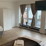 Lichtdurchflutetes City-apartment Im Herzen Der Stadt Neumünster