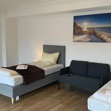 Lichtdurchflutetes City-apartment Im Herzen Der Stadt * Neumünster