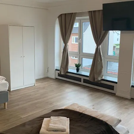 Lichtdurchflutetes City-apartment Im Herzen Der Stadt Neumünster